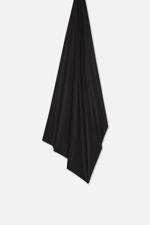 Foulard breathable jersey noir Mayara à plat