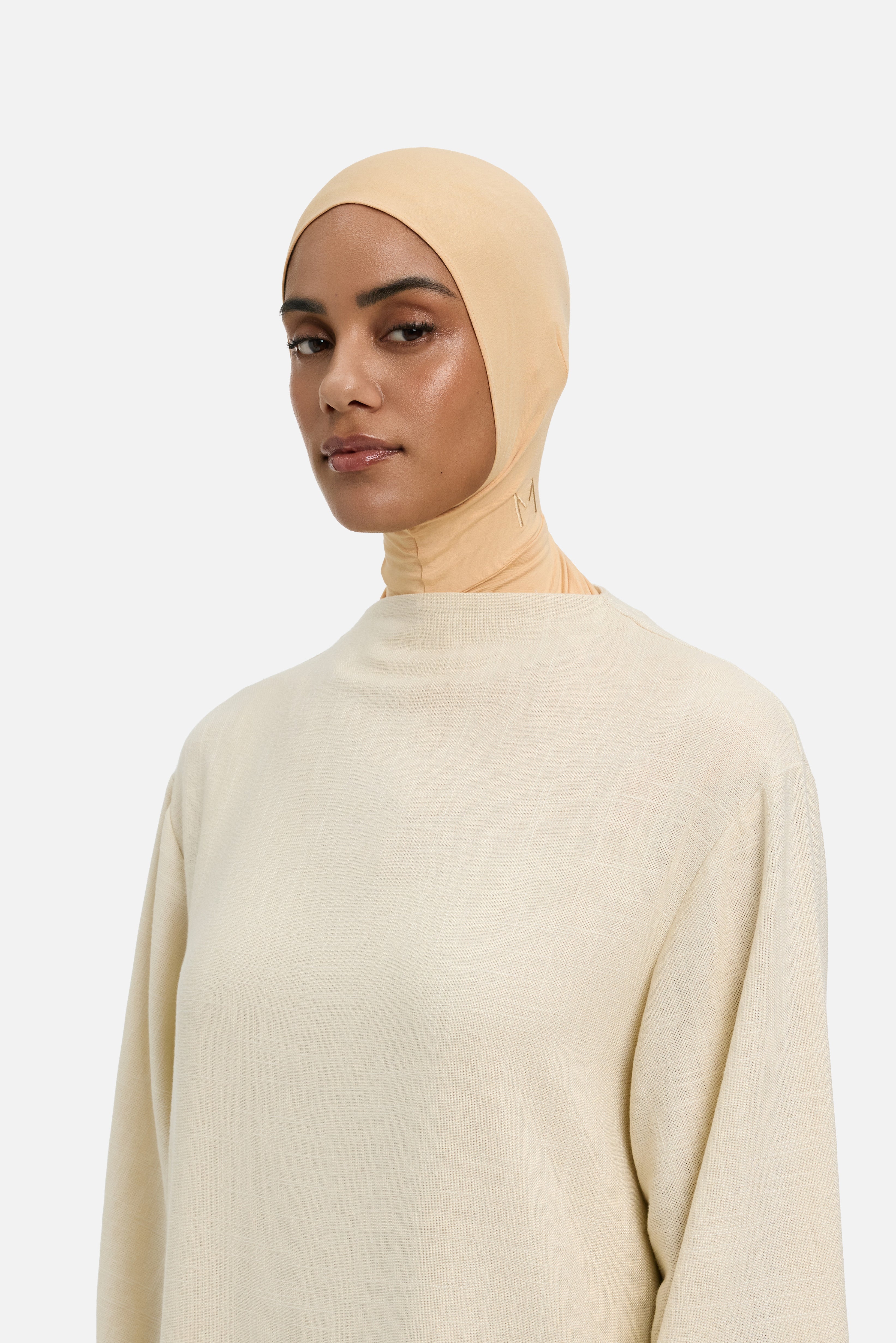 Hijab jersey bambou beige rosé Mayara vue profil